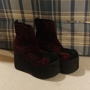Vintage Red cheetah print platform ankle boots
